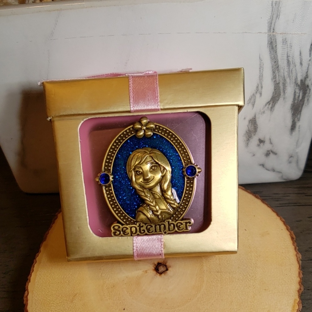 Disney Pin- Frozen Priness Ana (September)